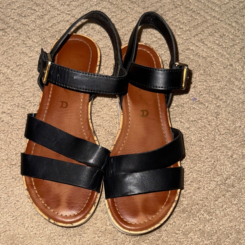 Unisa Black Leather Sandals